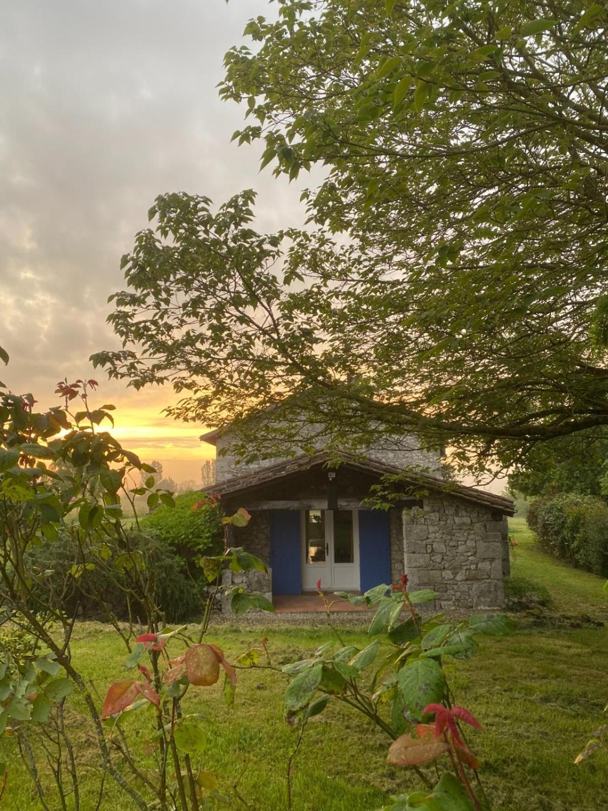 Maison 3 Chambres, Piscine, 2 Hectares De Jardin La Sauvetat-du-Dropt Luaran gambar